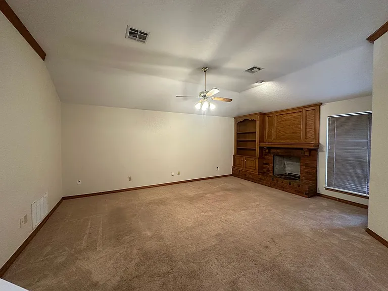 5524 Woodmont Dr — Photo 14