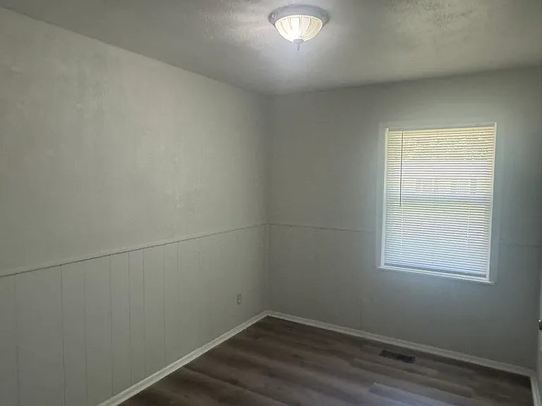3207 Kingsbury St — Photo 12