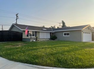 6582 Oakgrove Cir, Huntington Beach, CA 92647