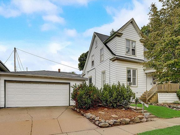 2nd image of 8451 W Lapham St #8453