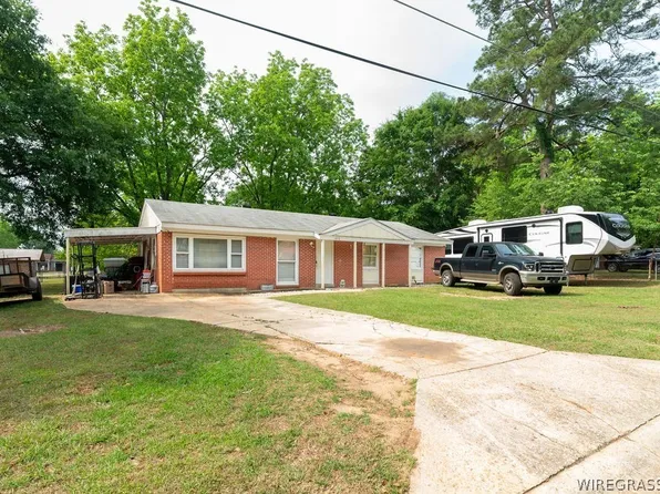 107 Deerfield Dr, Enterprise, AL 36330