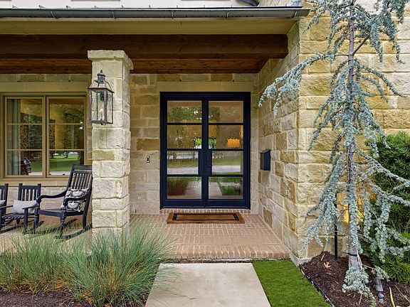 3rd image of 6635 Park Ln