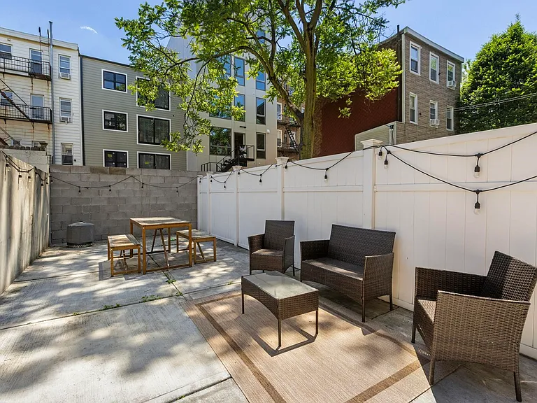 529 Jefferson St #1 — Photo 13