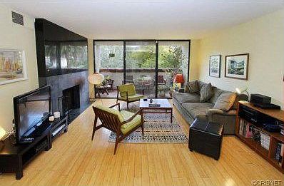 4th image of 1900 Vine St APT 208