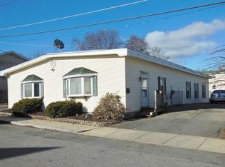 110 Seneca St, Lowell, MA 01852
