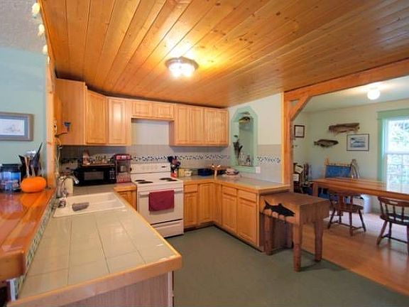 Bright Kitchen