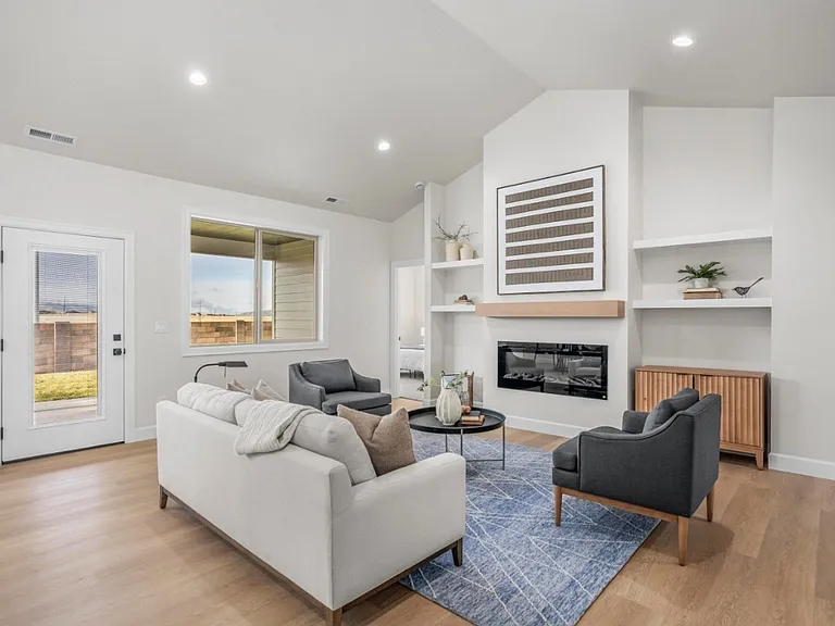 3780 Nuthatch St #3780 — Photo 4