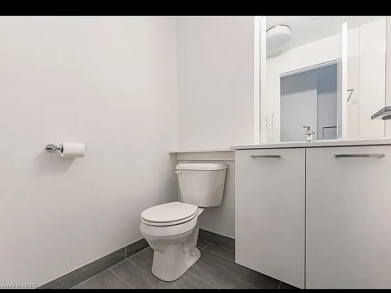 467 Charlton Ave E #402 — Photo 11