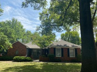 10519 Sagamore Rd, Leawood, KS 66206