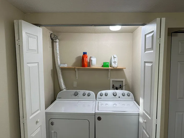 1314 W Gill Pl — Photo 10
