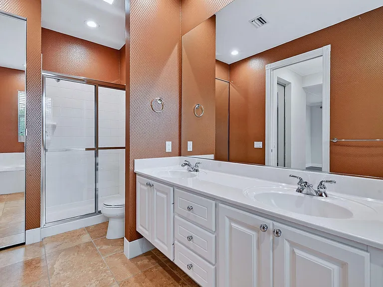 303 Caravelle Dr — Photo 35