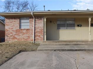 819 Russell Cir, Norman, OK 73071