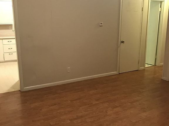 5th image of 713 W Association St #A