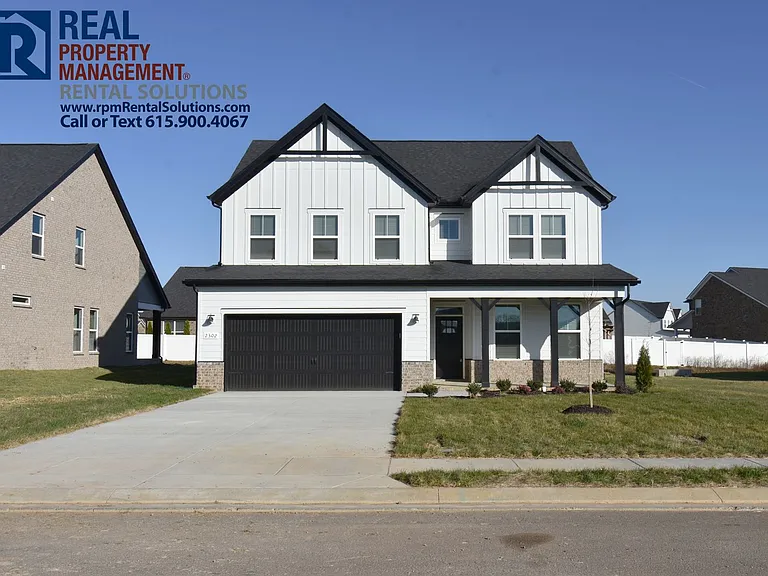 2302 Beaver Dr — Photo 1