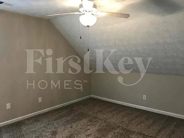 4 bed, 2.5 bath, 2295 sqft, $2,745 — Photo 3