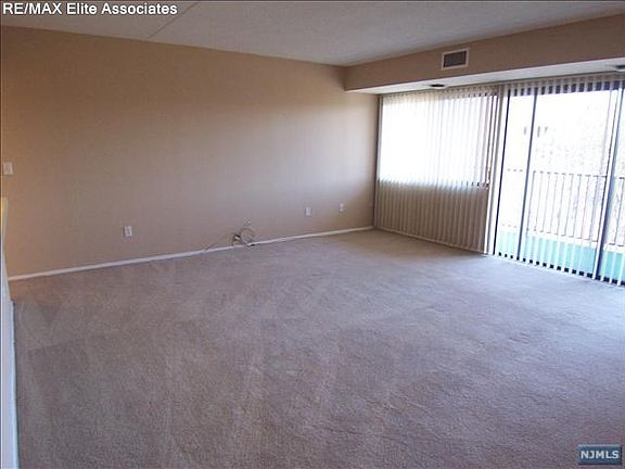 2nd image of 521 Piermont Ave APT 427A