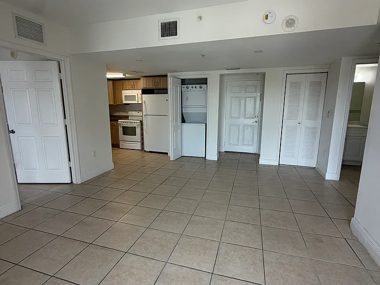 6357 SW 8th St #606 — Photo 13