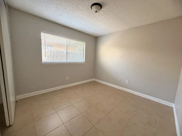 14243 Perham Ct — Photo 8