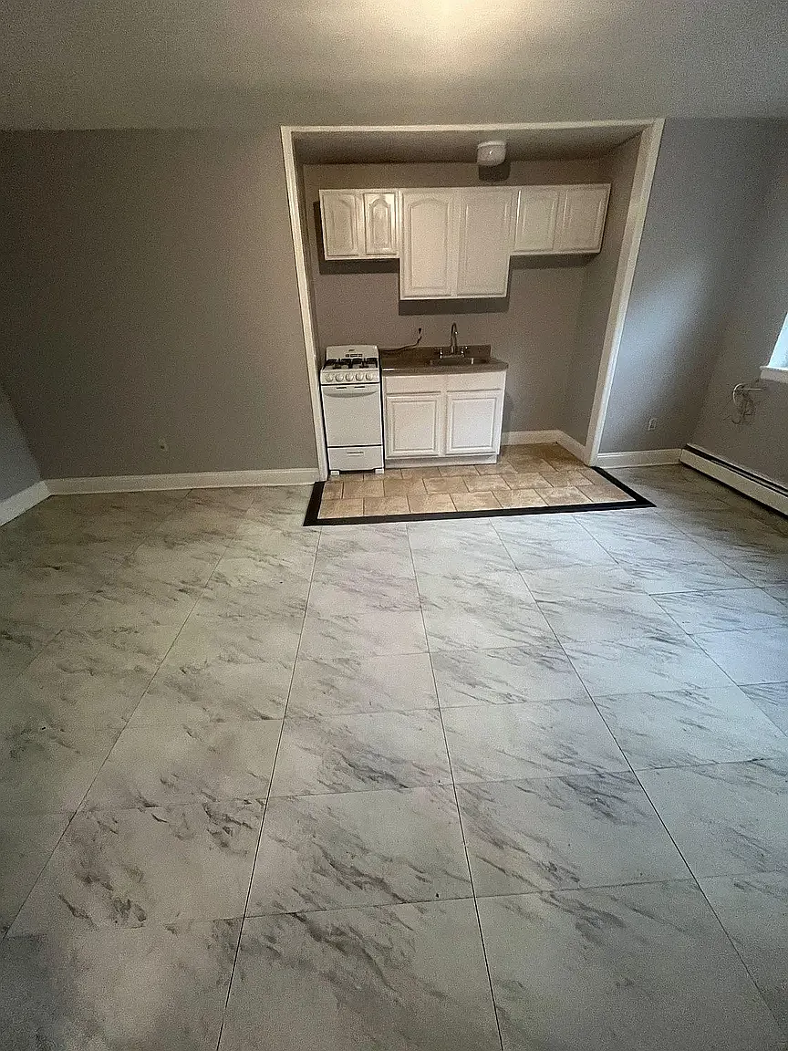 1 bed, 500 sqft, $1,049 — Photo 2