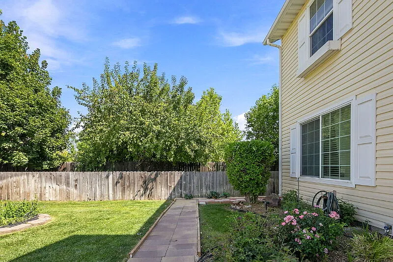 1012 N Jullion Ave