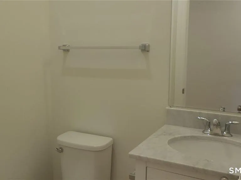 33 Maple Ave #B — Photo 7