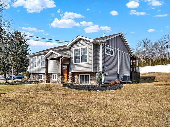 2nd image of 3701 Timberlane Dr