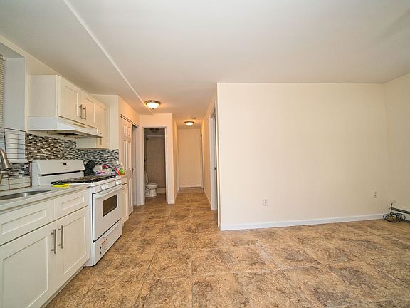 3rd image of 2317 29th St APT 1
