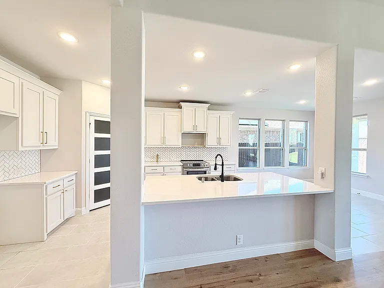 4011 Three Forks Rd — Photo 8