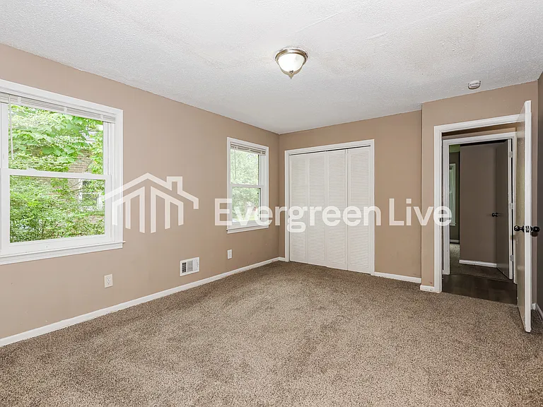 3301 Padgett Rd — Photo 8