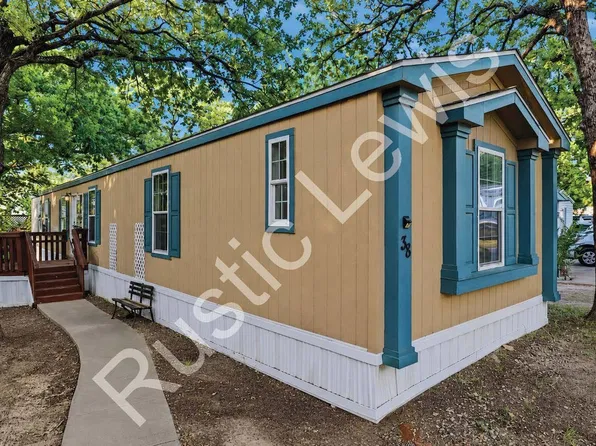 301 S Coppell Rd Trailer 38, Coppell, TX 75019