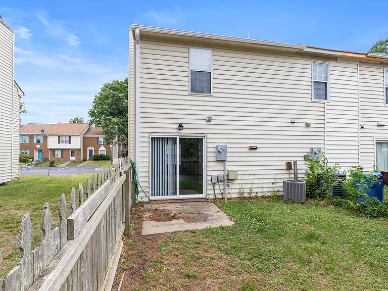 935 Still Harbor Cir — Photo 21