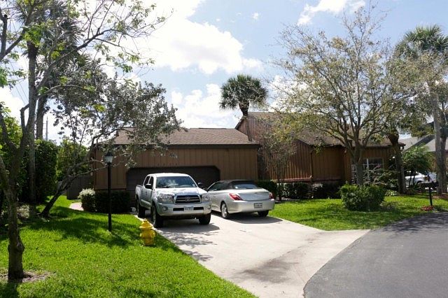 1st image of 6670 Stratford Dr