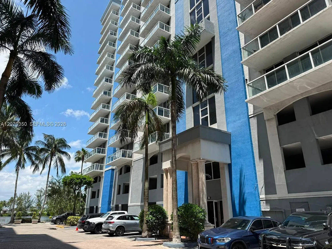 Blue Lagoon Condo — Photo 1