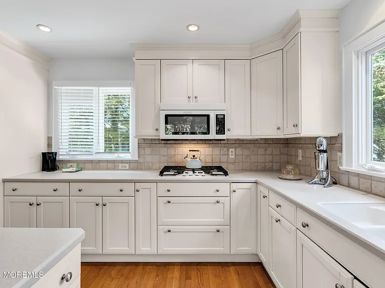 111 Chicago Blvd — Photo 15