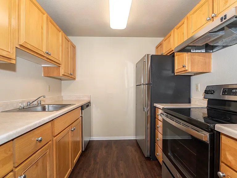 1 Bed 1 Bath Deluxe - 700 Sq Ft 1 Bed 1 Bath Deluxe - 700 Sq Ft
