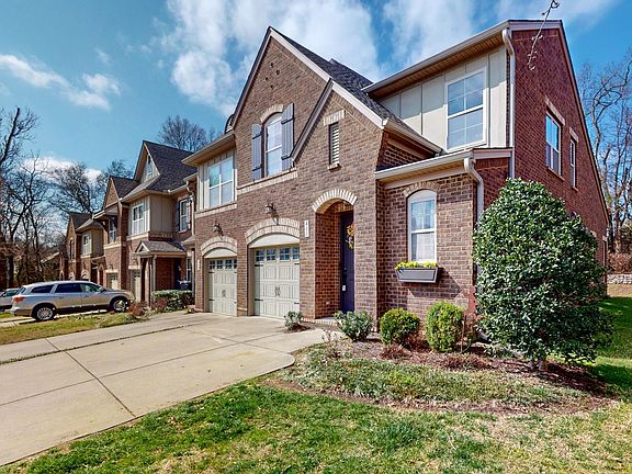 3rd image of 411 Waterbrook Dr