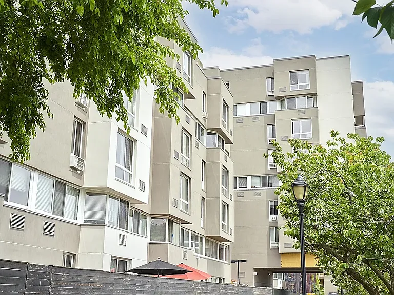 540 Main St #438 — Photo 32