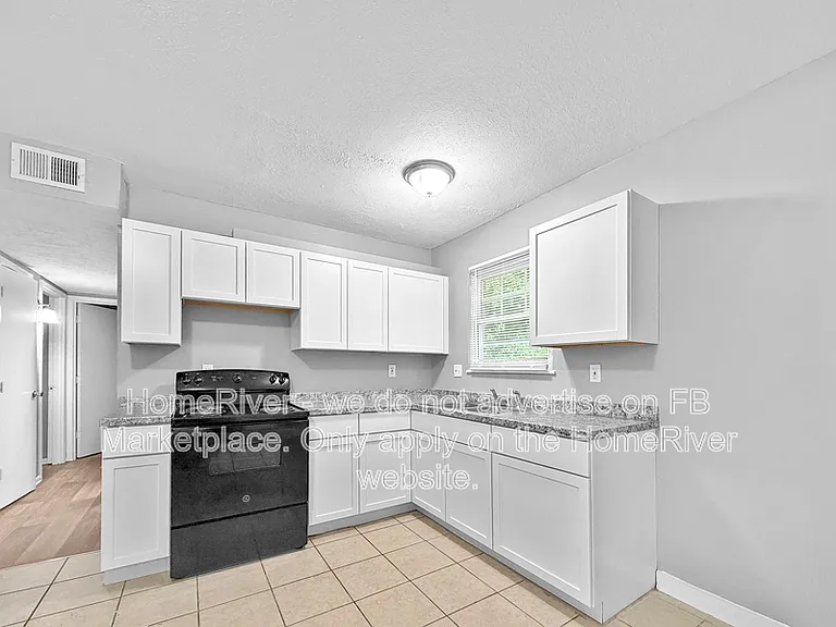 2514 Tavistock Ct — Photo 4