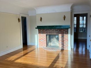 12 Woodbridge St APT 3L, South Hadley, MA 01075