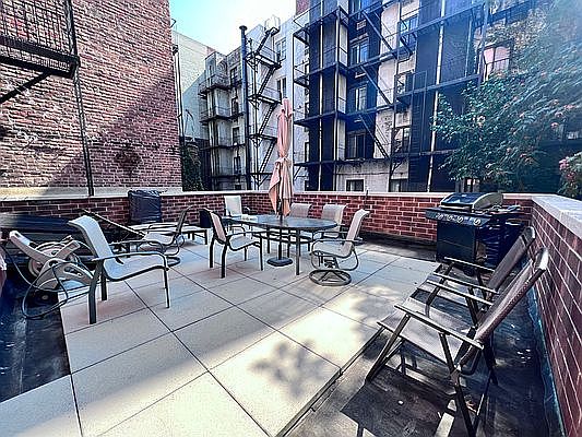 1st image of 420 E 81st St APT 3