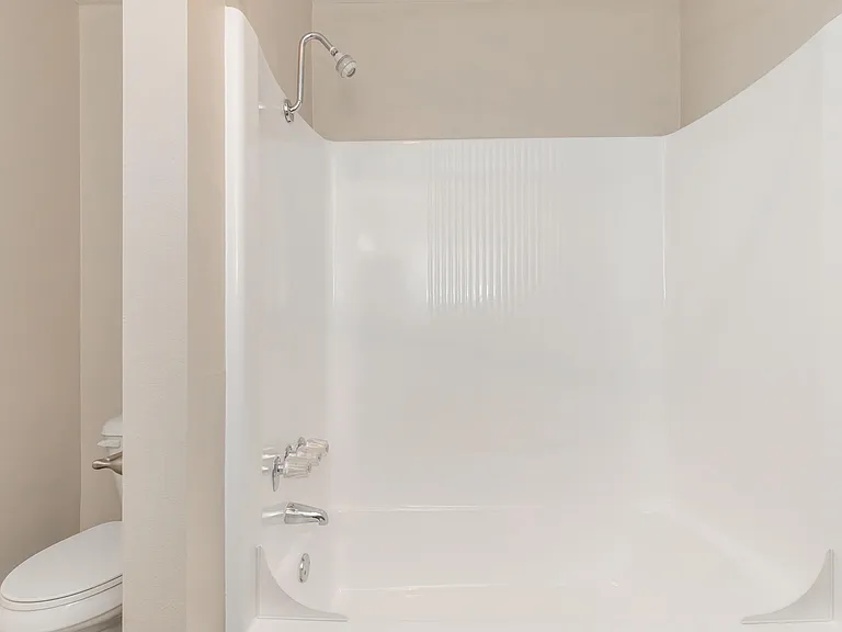 Arbor Court Apartment Homes — Photo 18