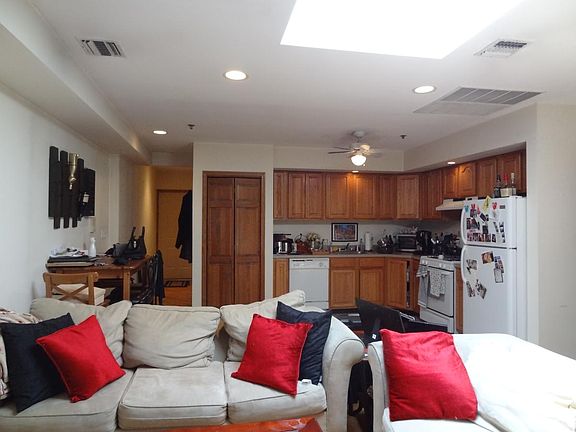 3rd image of 605 Grand St APT 2