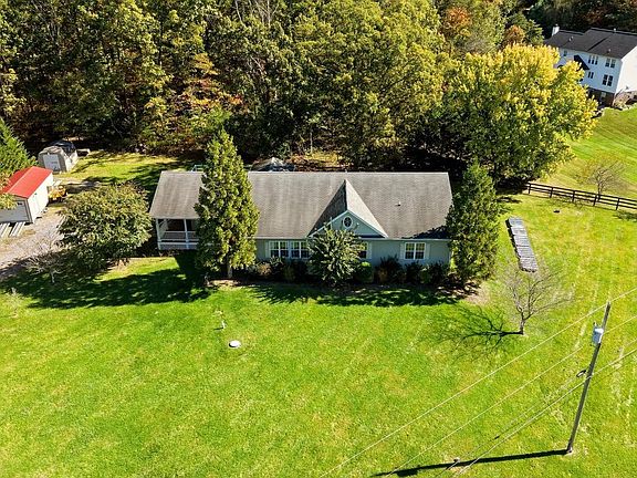 2nd image of 1564 Perry Rd