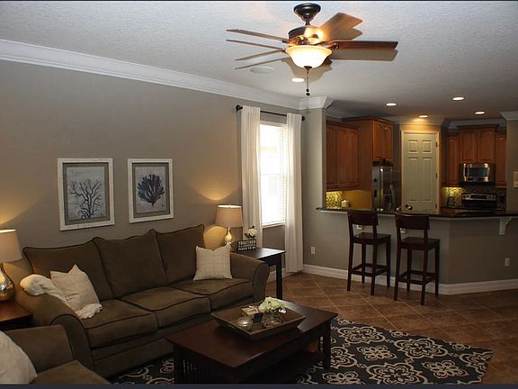4th image of 3894 Esplanade Ave