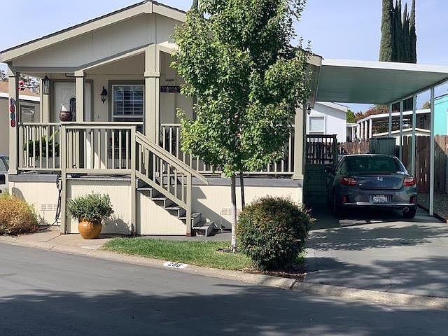 1st image of 290 Sunny Hills Dr