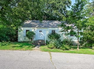 25 Macdougal St, Kittery, ME 03904