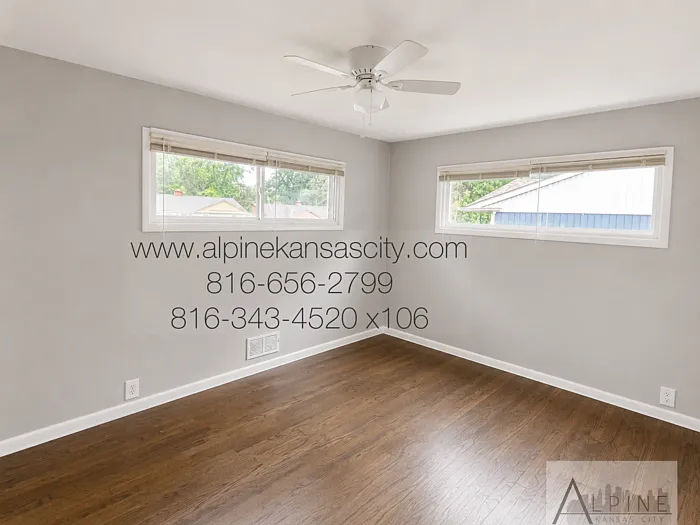 10731 Cambridge Ave — Photo 5