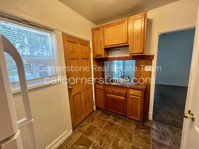 326 E Saint Vrain St #1 — Photo 7