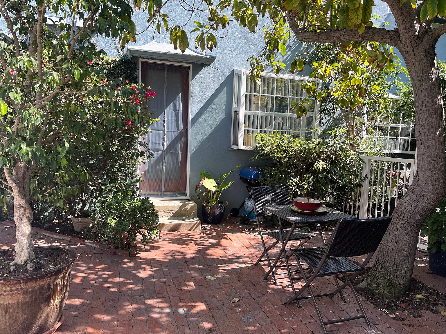 Studio, $1,600 — Photo 2