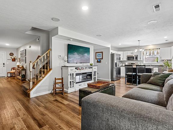 5th image of 107 Dartmouth St